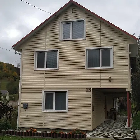 Habitación en casa particular Садиба 